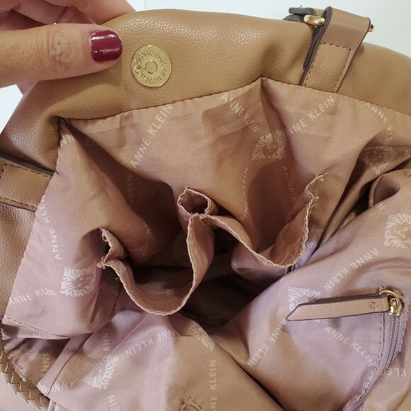 Anne Klein cinch strap shoulder bag beige tan excellent used once - Picture 10 of 12